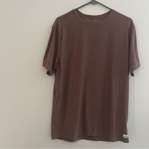 Vuori strato tech tee brown short sleeve men’s size L